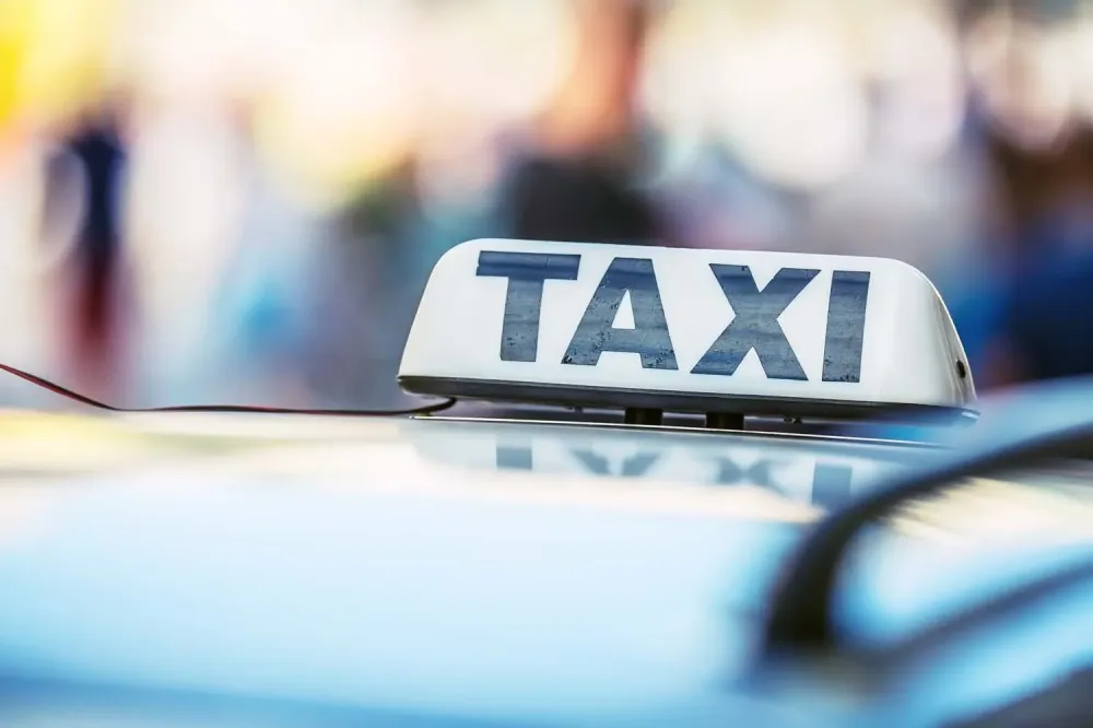 Taxi à Pullay